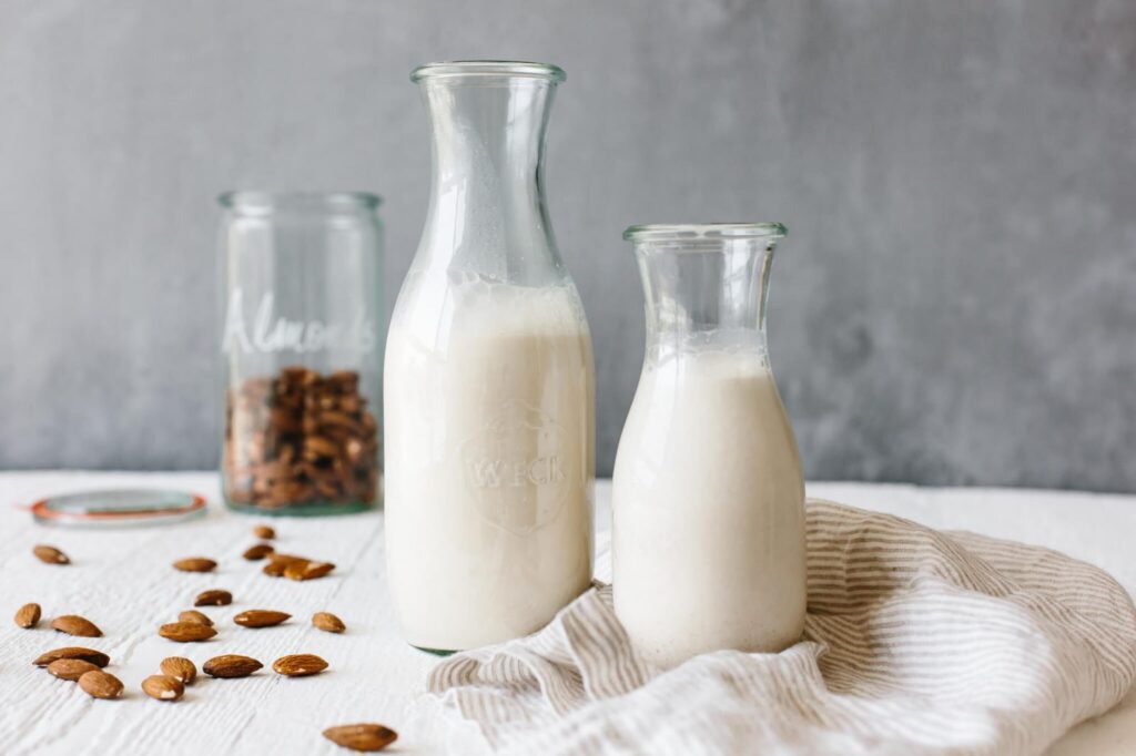  Mléka Alpro lze využít např. v receptech na palačinky či při přípravě veganských lívanců. 